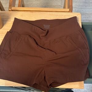 Athleta Trekkie North Short NWOT Size 8 Women's Chocolate Brown Athletic Shorts